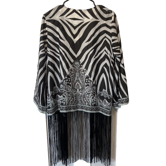 Boston Proper Zebra Paisley Kimono Fringe Cardigan With Clasp Women’s Size 14 - Picture 2 of 8